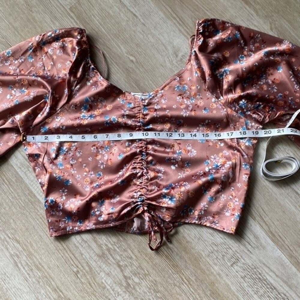 NWT Hippie Rose, Mocha floral adjustable satin woven top. Size XL - Picture 14 of 16